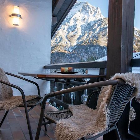 Ferienhaus Zauberberg - Magie Der Alpen - By Loewenherz Mittenwald Exterior photo